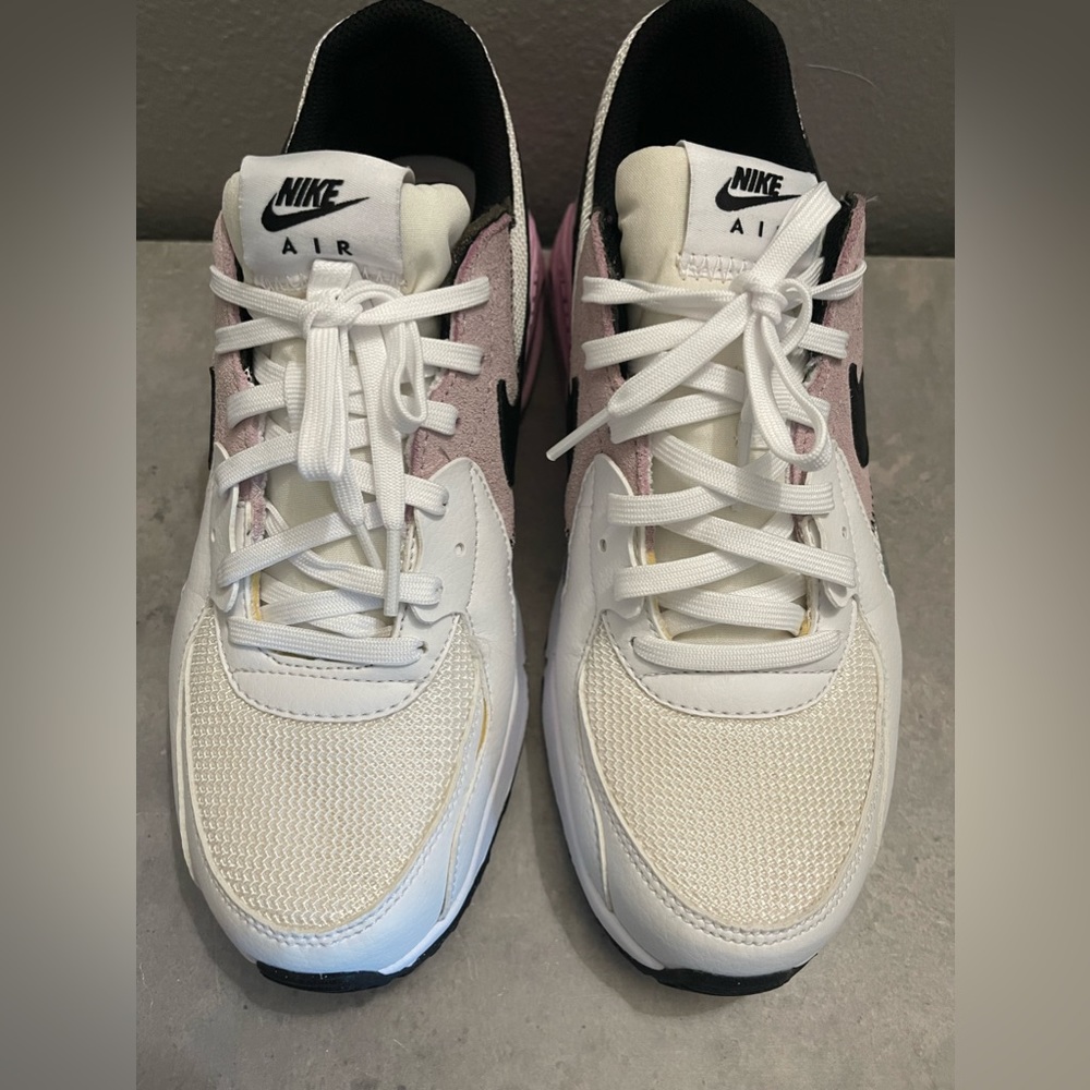 💗SOLD💗 Nike Air Max Size 8
